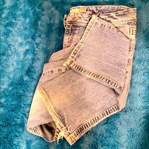 Iight-wash Aéropostal jeans